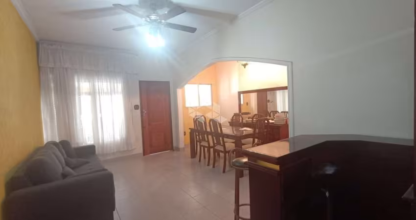 Sobrado a venda com 3 dormitórios e 2 vagas na Água Fria/SP