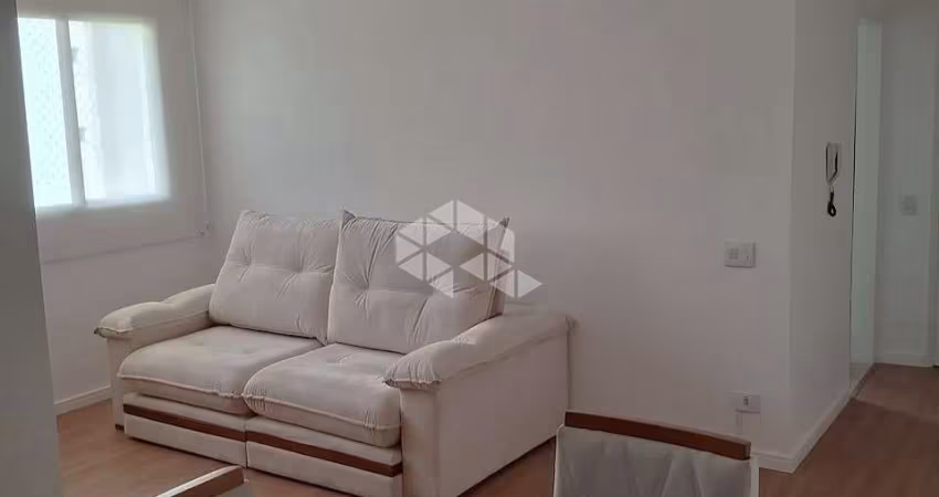 Apartamento reformado à venda com 70m² - 2 dormitórios, sala ampla e lazer completo
