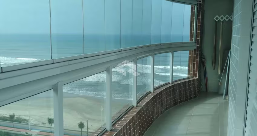 Apartamento frente mar em Mongaguá - 80m², 2 dormitórios (1 suíte), andar alto e lazer completo