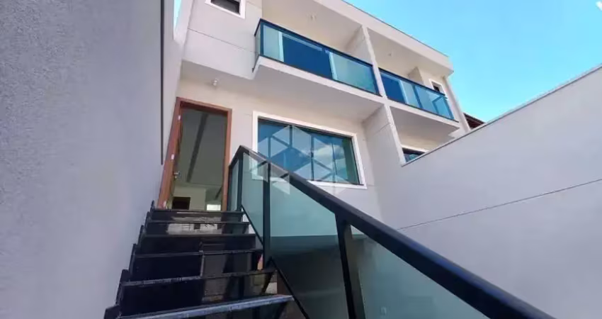 Sobrado na parada inglesa com 3 dormitórios e 4 vagas de garagem.