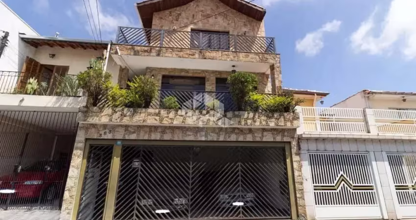 Casa com 4 quartos à venda na Camatei, 363, Vila Nivi, São Paulo