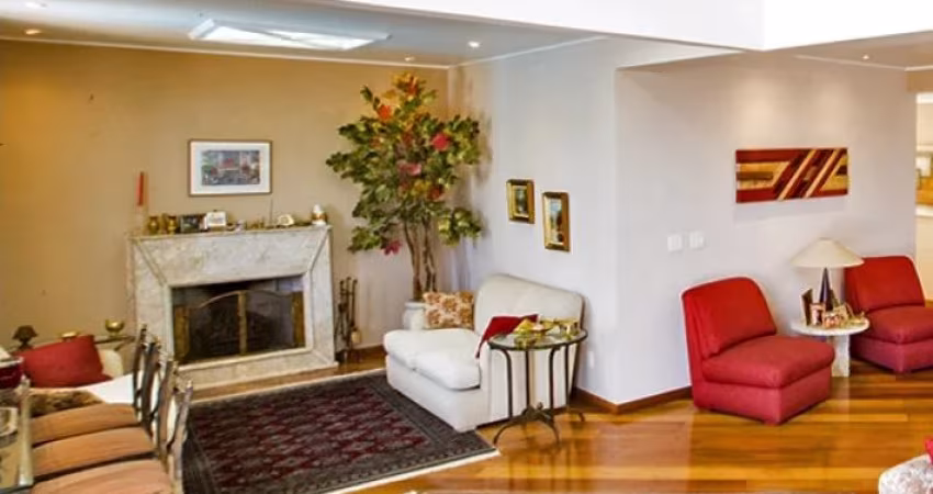 Casa em Condominio no brooklin com 03 suites e 06 vagas de garagem