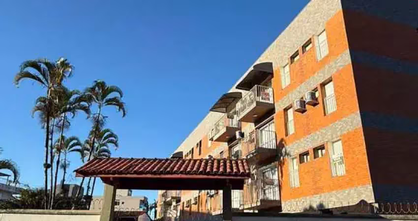 Apto 3 dorms ótima localização a 20mt da orla do itaguá - ubatuba/sp
