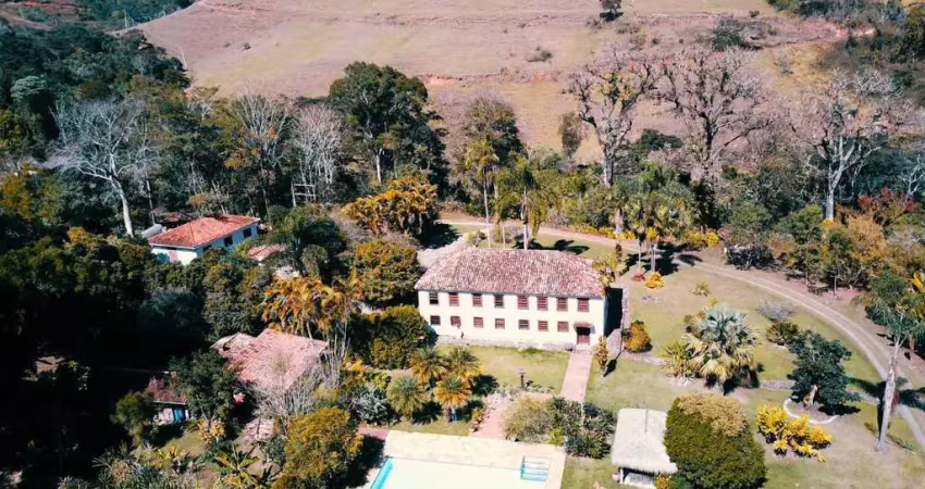 Fazenda para Venda em Teresópolis, Ponte Nova, 8 dormitórios, 2 suítes, 5 banheiros