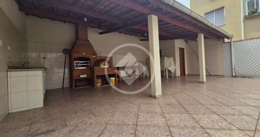 Sobrado com terreno tendo 2 casas e área gourmet com piscina! codigo: 116820