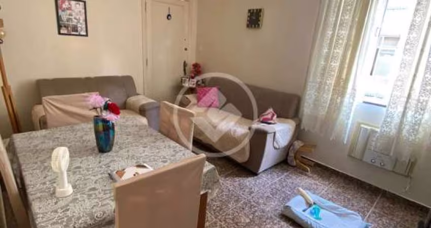 No Coração do Gonzaga, 02 Dormitórios com vaga de garagem. codigo: 103916