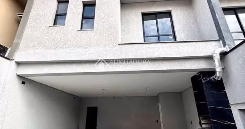 Casa com 2 quartos à venda na Rua Maracas, 207, Vila Pinheirinho, Santo André