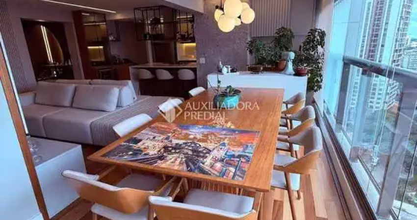 Apartamento com 3 quartos à venda na Rua José Cocciuffo, 76, Vila Mariana, São Paulo