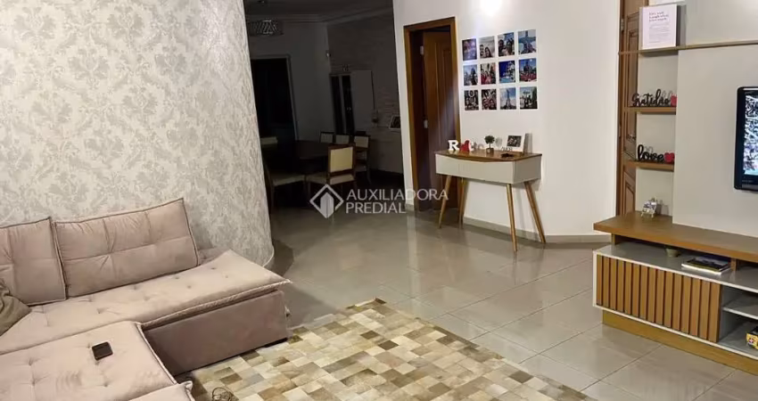 Casa com 3 quartos à venda na Rua Eliza da Silva Frezolone, 246, Dos Casa, São Bernardo do Campo