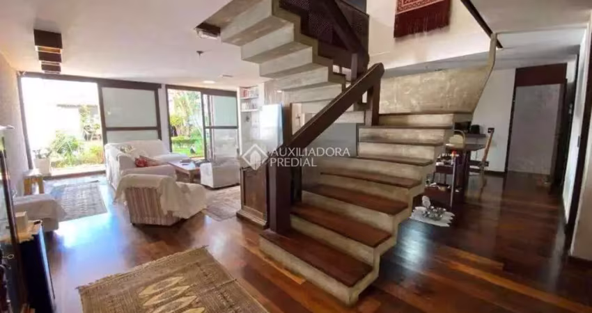 Casa com 5 quartos à venda na Rua Solimões, 62, Santa Maria, São Caetano do Sul