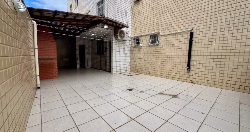 Area Privativa 3 quartos, suite, 2 vagas e elevador.