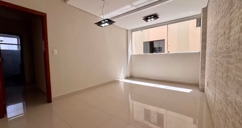 Apartamento a venda no bairro castelo 2 quartos, banheiro e 1 vaga.