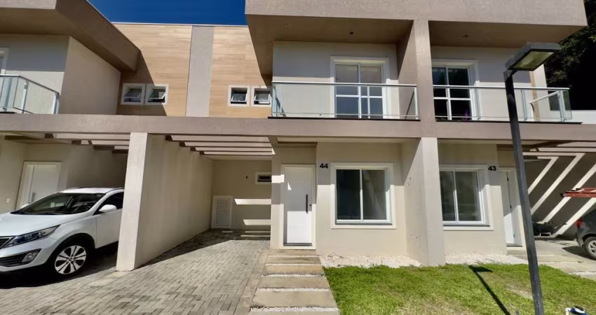 Casa / Sobrado para Venda em Curitiba, Campo Comprido, 3 dormitórios, 1 suíte, 2 banheiros, 2 vagas