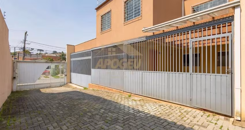 Sobrado para Venda em Curitiba, Barreirinha, 3 dormitórios, 1 suíte, 3 banheiros, 3 vagas