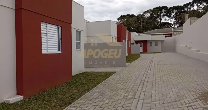 Casa para Venda em Colombo, São Dimas, 3 dormitórios, 1 suíte, 2 banheiros, 1 vaga