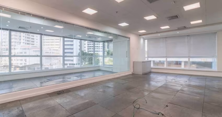 Conjunto Comercial para locação no Butantã, São Paulo - 296m², 4 Banheiros, 12 Vagas!