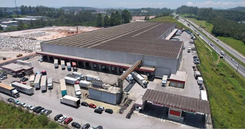 Galpão/CD de 29.769m² para locação, com área frigorificada e área seca de armazenagem, em Maua-SP.