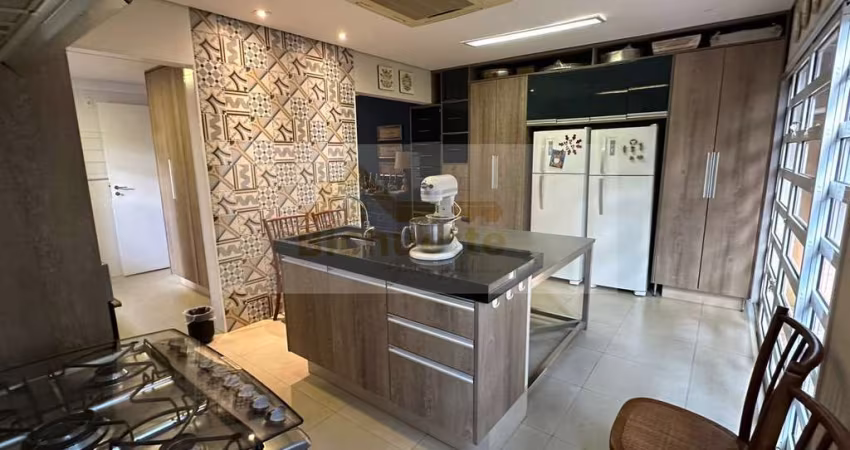 Casa a venda no condomínio Praças do Sul, Vila do Golfe