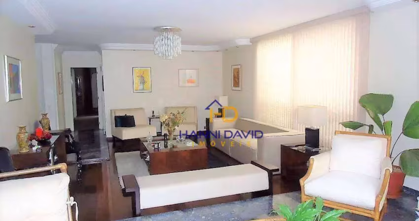 Vende  apartamento ao lado do parque aclimação, 3 dormitórios, sendo  1 suíte e 3  vagas - 240m²