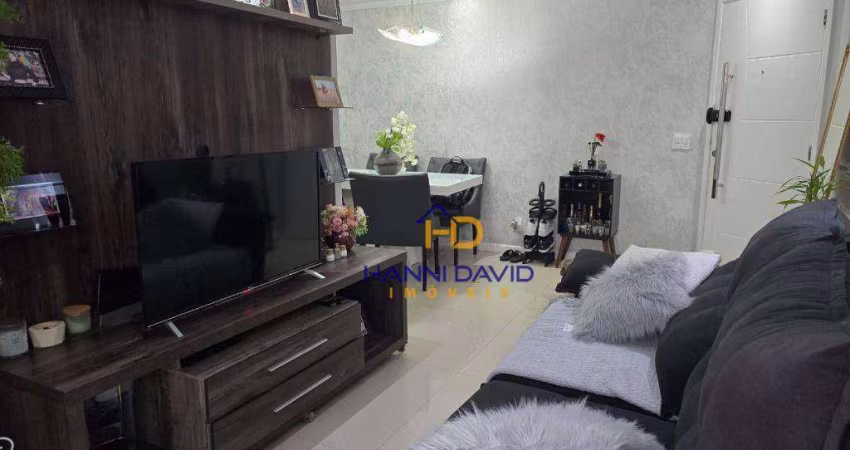 Vende   apartamento  na Liberdade  com três dormitórios  uma suíte uma vaga e lazer completo, próximo metrô são Joaquim SP.