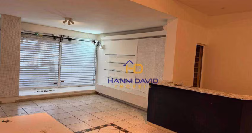 Locação de casa Aclimação  264M² com 6 salas 1 recepção  3 vagas ao lado do parque Aclimação Fácil acesso as principais Rodovias .