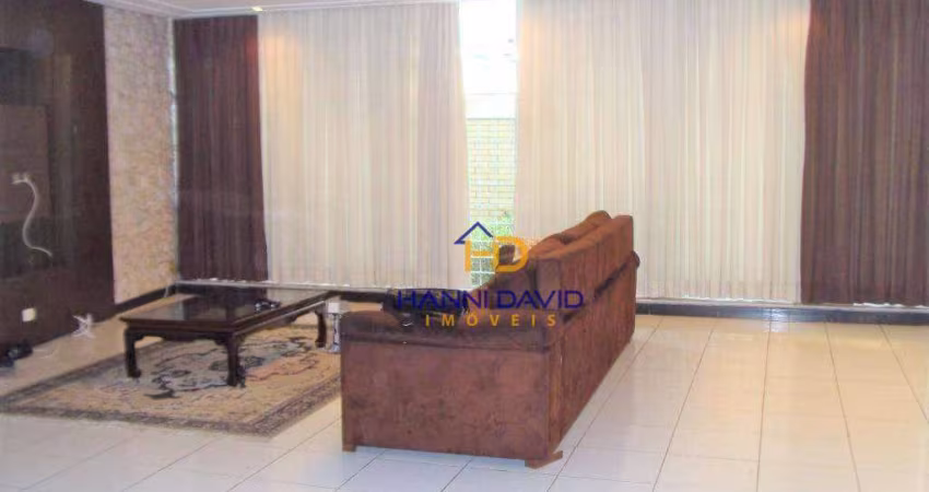 Ótima Casa à venda no Tatuapé - Prox Metro Carrão -406 m² 6 vagas, 7 dormitórios