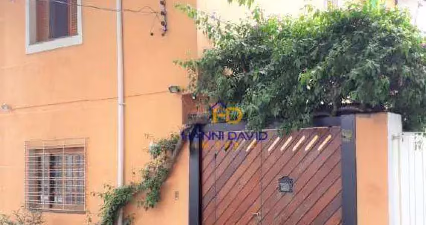 Ótimo sobrado á venda no Jardim da Glória, de três dormitórios - 150M².