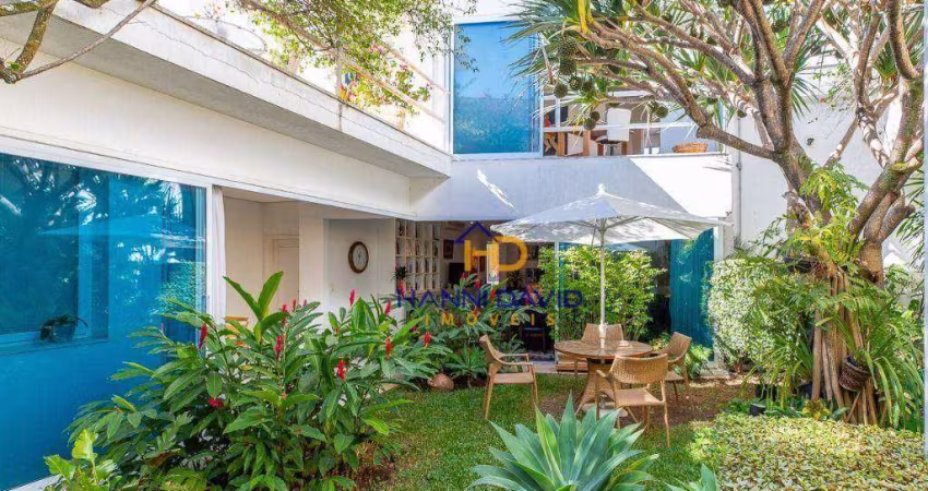 Localização excepcional na esquina da Groenlândia com a Veneza. Jardim  Paulista