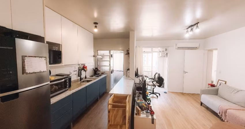 Apartamento amplo semi-mobiliado