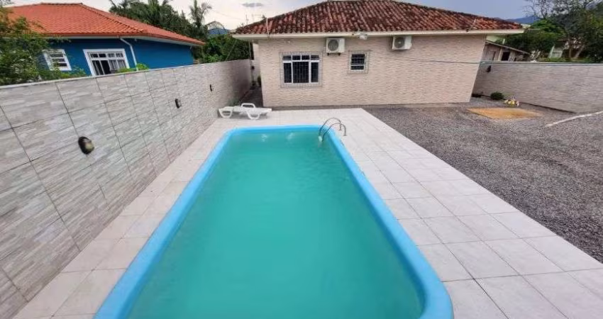 Imóvel 2 quartos, Praia do Sonho com Piscina - Palhoça - SC