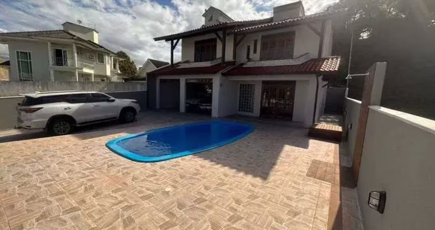 Casa com 3 quartos à venda na Rua Toscánia, 100, Pagani, Palhoça