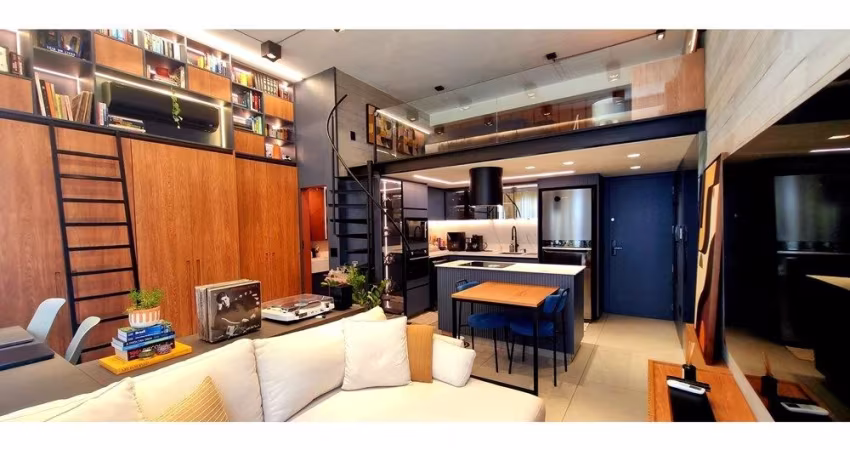 Apartamento com Mezanino, Decorado e Mobiliado. Projeto Arquitetônico Fantástico, Pronto para Morar ou Locar!