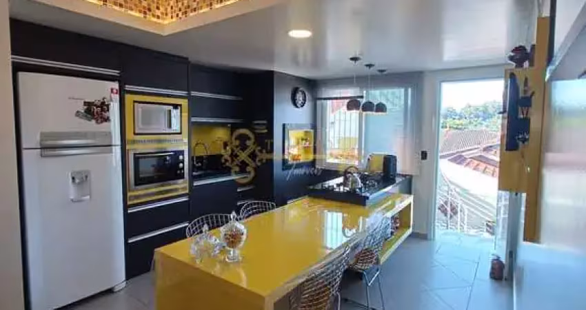 Sobrado Triplex Semimobiliado