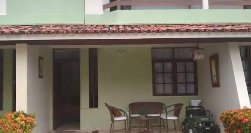 Casa com 3 quartos para alugar na Rua Ana C B Dias, Miragem, Lauro de Freitas