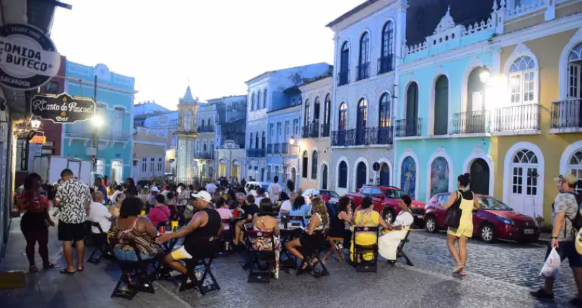 Casa a venda no bairro historico de santo antonio alem do carmo com 6 suites climatizadas e energia solar