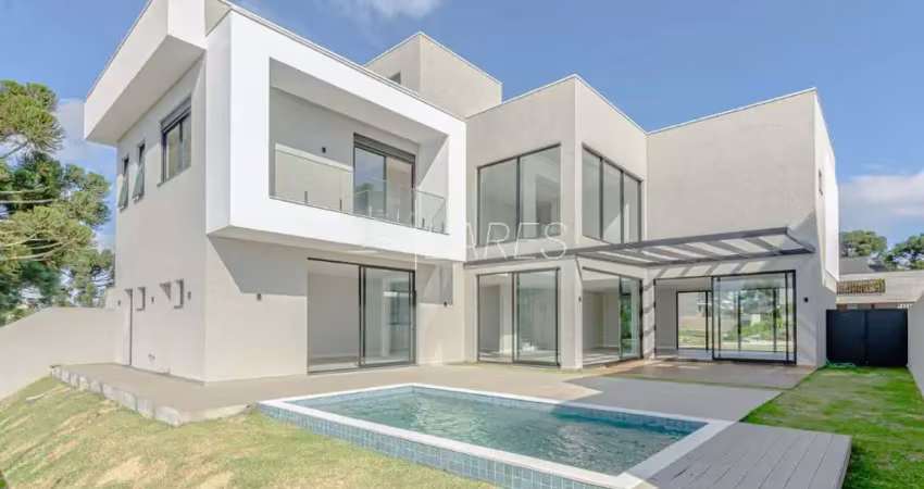 Casa em condomínio com 499 m² com 4 suítes à venda!