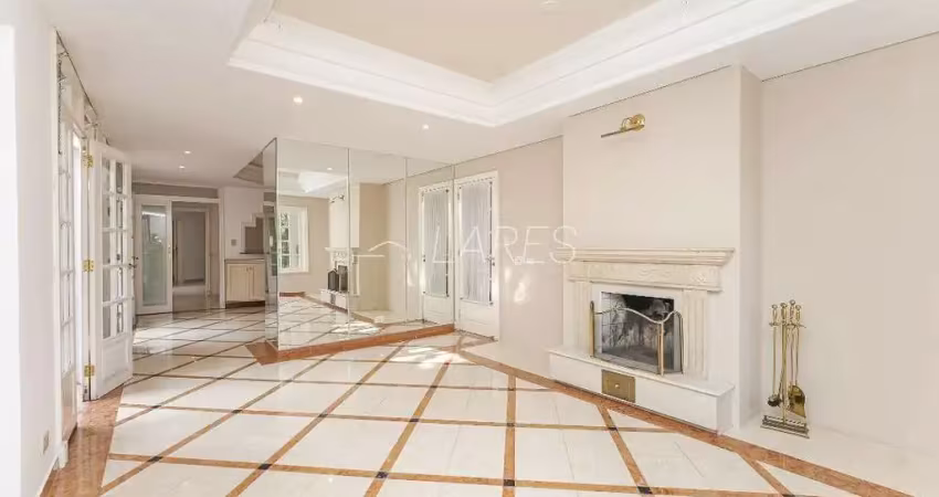 Casa de condomínio com 471.1 m², 4 quartos sendo 4 suítes à venda no bairro ahú.