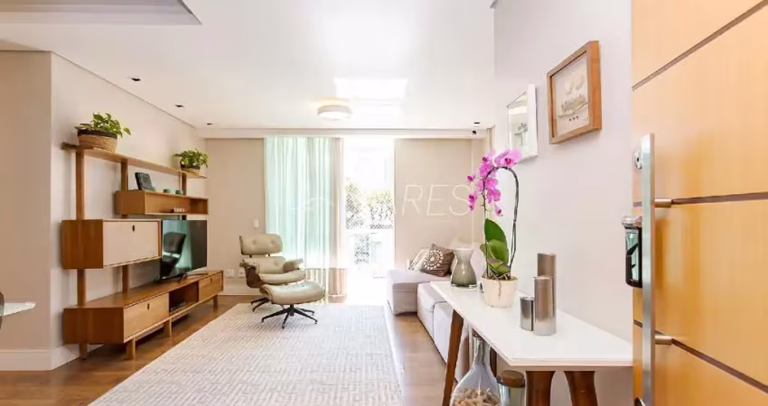 Apartamento com 115m², 3 quartos sendo 1 suíte e 2 vagas livre à venda no água verde.