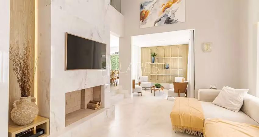 Casa com 332.07 m², 3 quartos sendo 3 suítes à venda no batel!