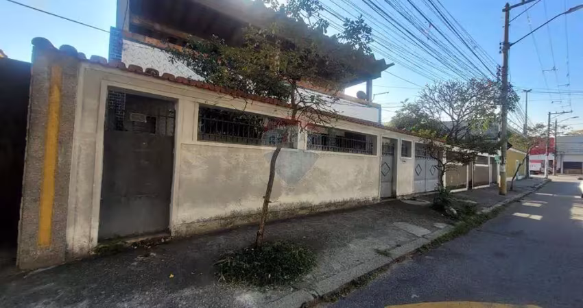 Casa á venda com 3 quartos  com 708m² em campinho - rio de janeiro