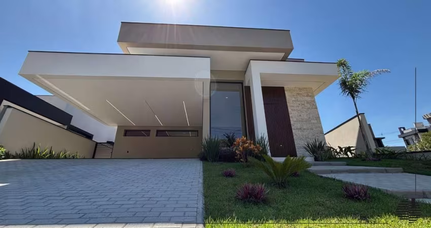 Casa à venda no Condomínio Portal dos Bandeirantes em Salto.