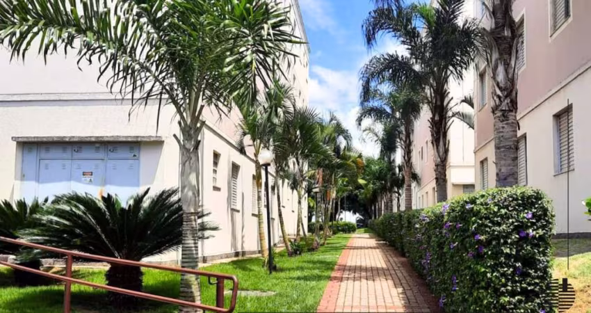 Apartamento com Quintal no condomínio Ilha do Sol em Itu.