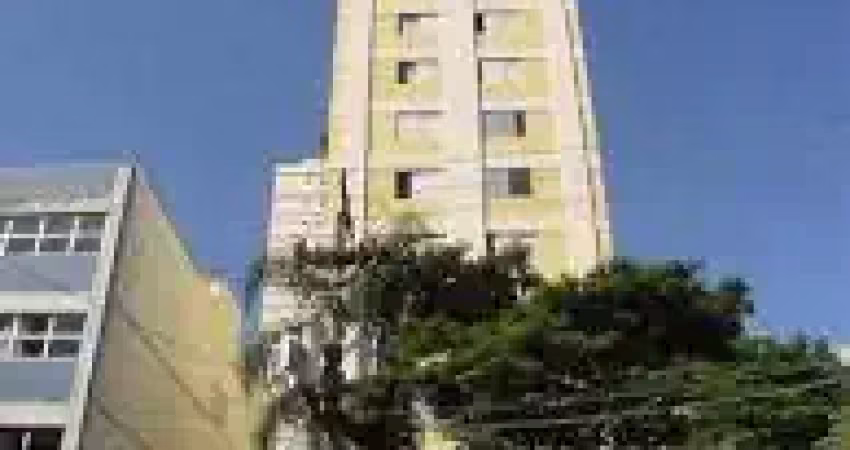 Apartamento Moema semimobiliado com vaga