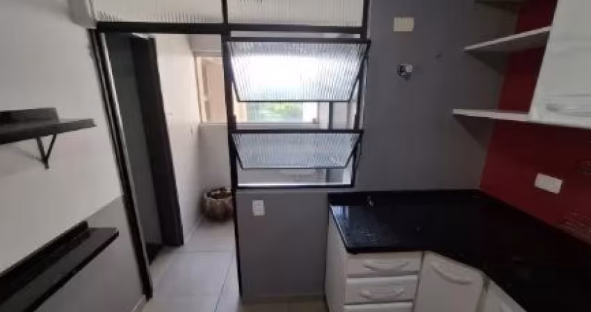 Apartamento de 2 dormitórios ao lado do metrô Campo. Belo