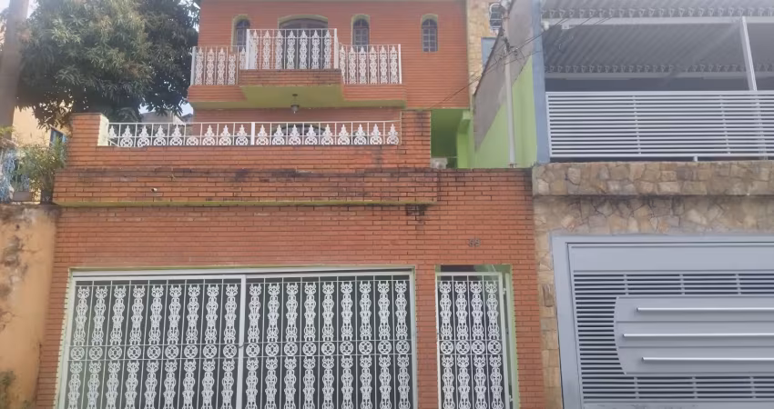 Linda casa pronta para morar, e em uma exelente local ização