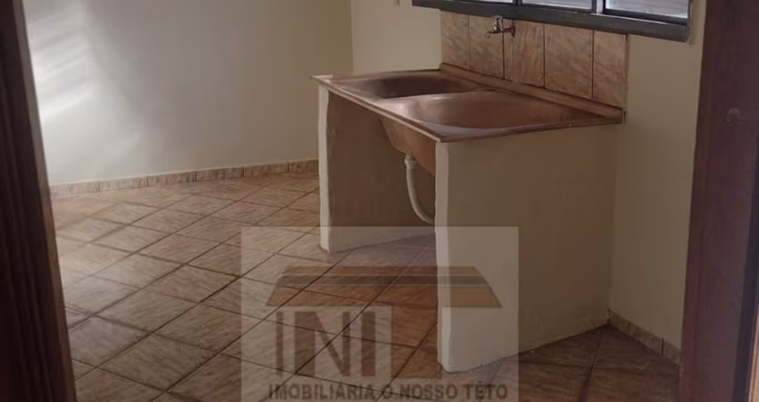 Linda casa com ótima localização, em frente escola e creche