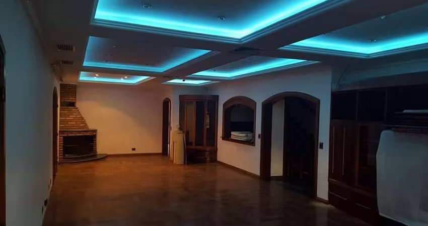 CASA AMPLA 4 SUITES PLANEJADOS CHURRASQUEIRA 13 VAGAS