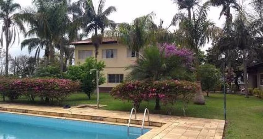 CHACARA SUZANO: CASA COM 7 DORM., PISCINA, CHURRASQUEIRA, QUADRA DE TENIS OFICIAL, AT. 5.000 M²