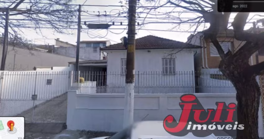 TERRENO COM 2 CASAS ANTIGAS