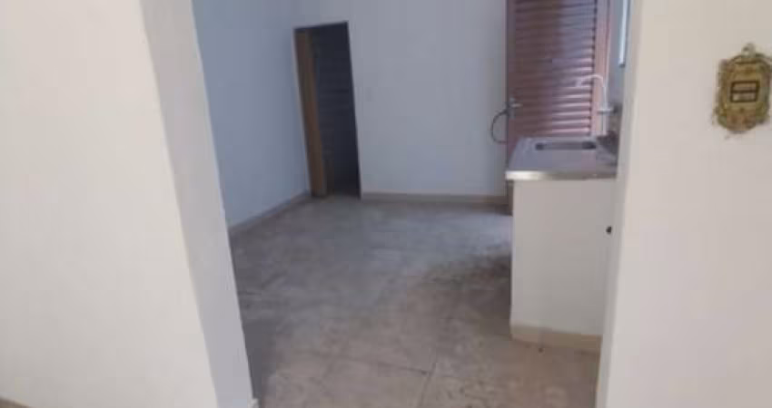 CASA TERREA DE FUNDOS- JARDI, MARACANA - SANTO ANDRE